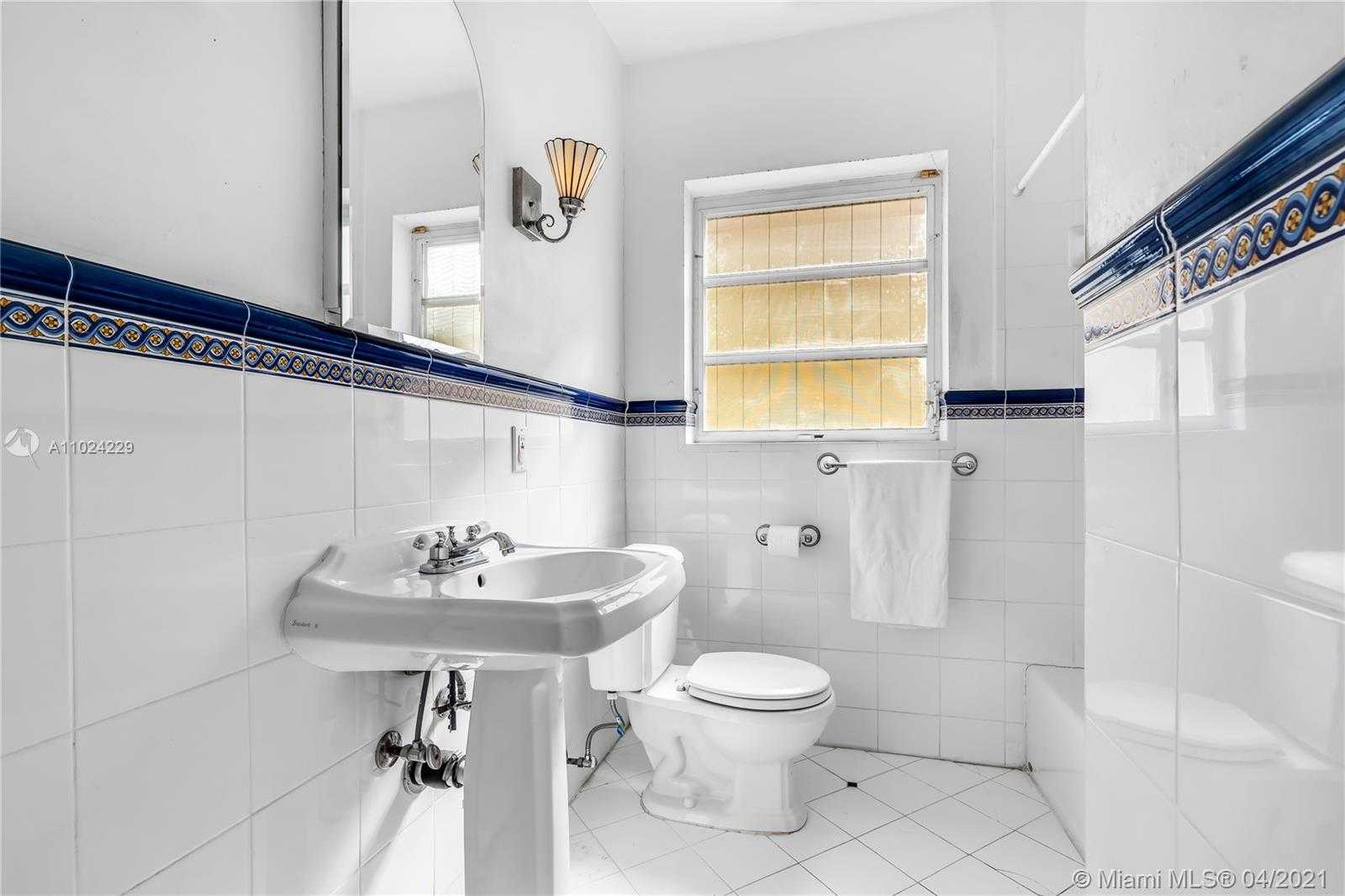 Small Image of 435 SOUTH WEST 30TH RD, Miami Number 11