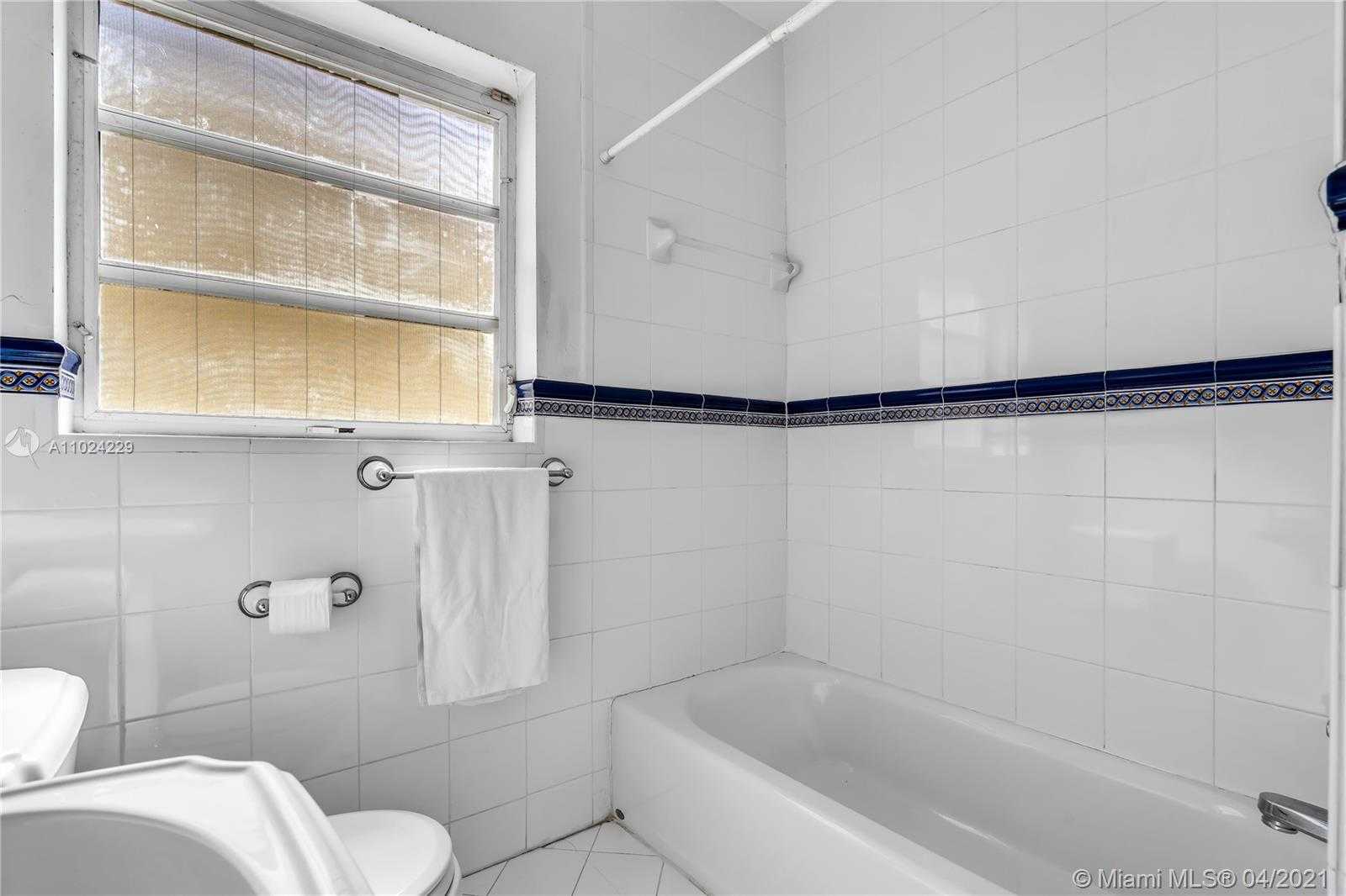 Small Image of 435 SOUTH WEST 30TH RD, Miami Number 12