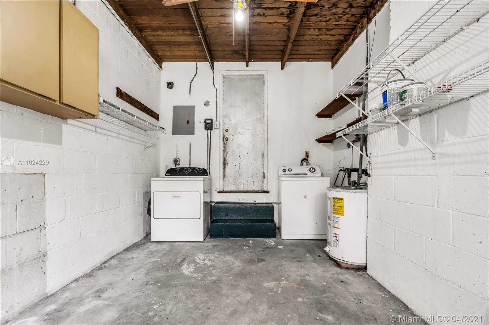 Small Image of 435 SOUTH WEST 30TH RD, Miami Number 18