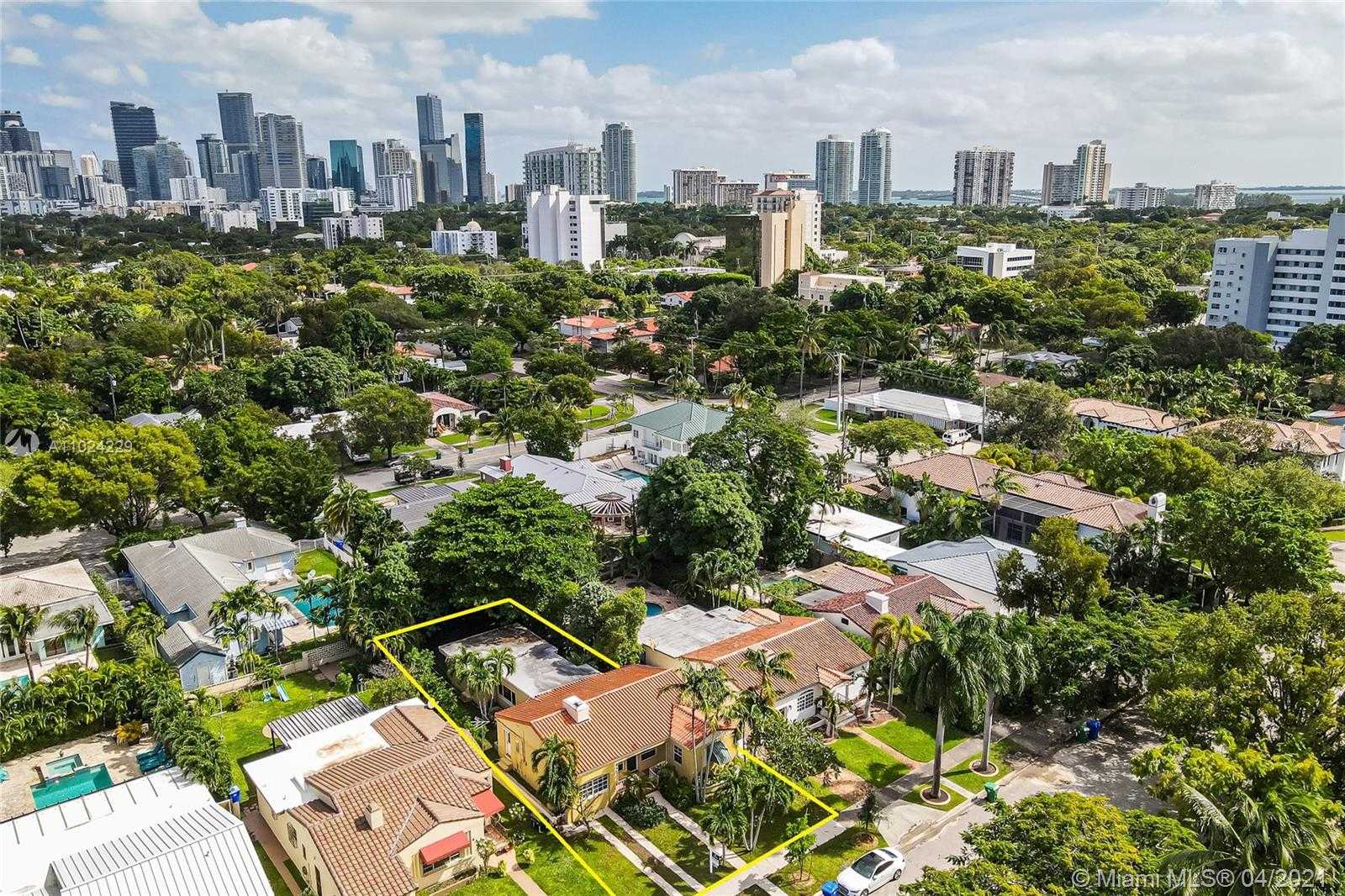 Small Image of 435 SOUTH WEST 30TH RD, Miami Number 21