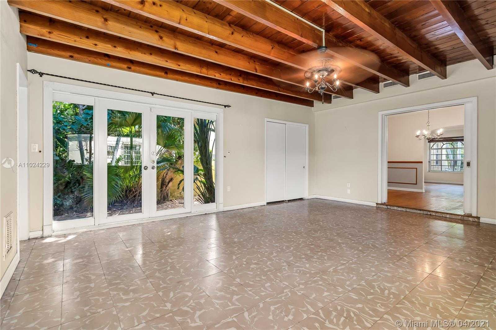 Small Image of 435 SOUTH WEST 30TH RD, Miami Number 6