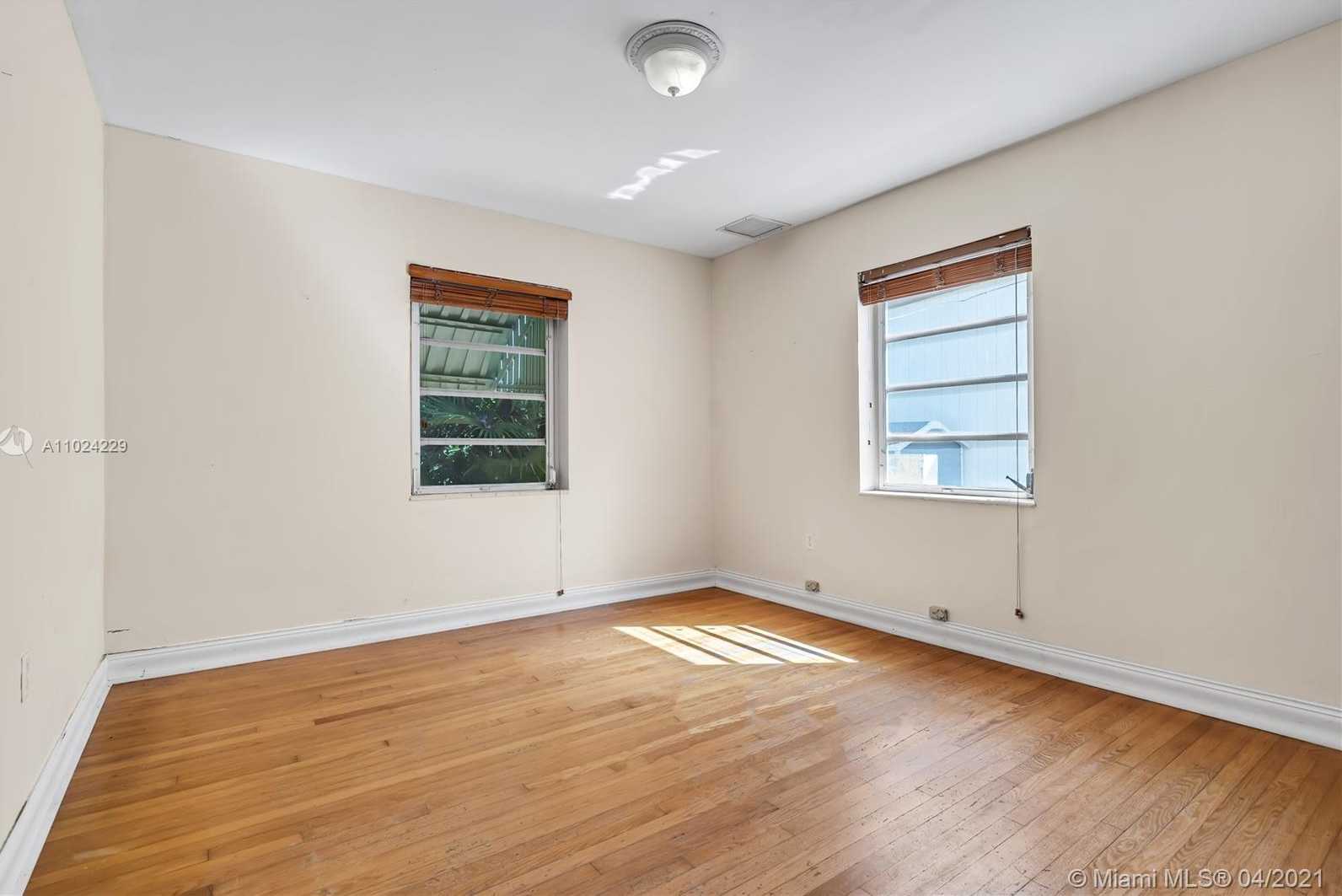 Small Image of 435 SOUTH WEST 30TH RD, Miami Number 9
