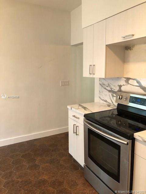 Small Image of 25 SAMANA DR, Coconut Grove Number 20