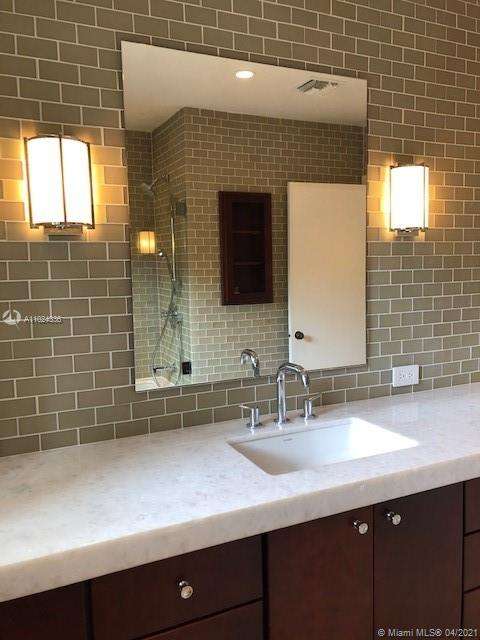 Small Image of 25 SAMANA DR, Coconut Grove Number 32