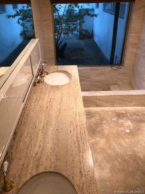 Small Image of 25 SAMANA DR, Coconut Grove Number 37