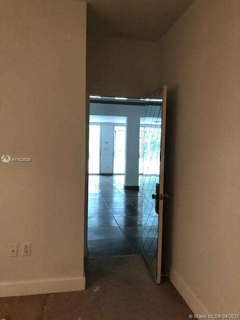 Small Image of 25 SAMANA DR, Coconut Grove Number 47