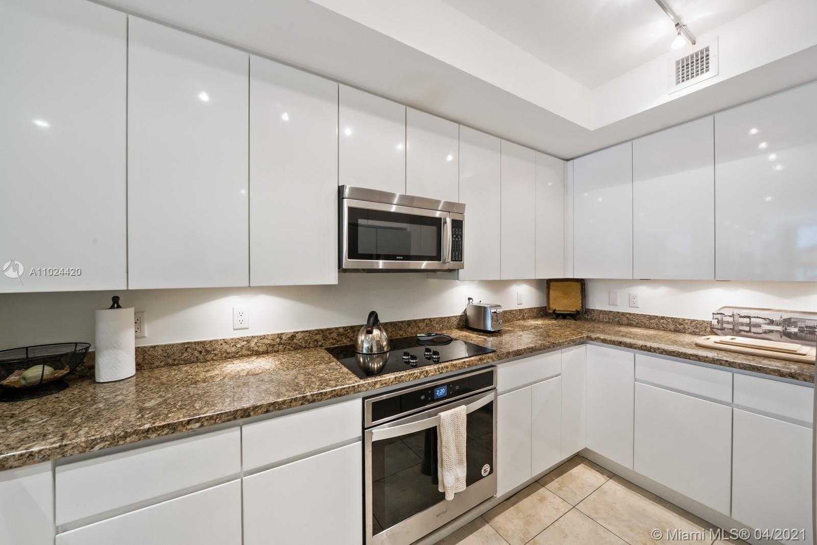 Small Image of 765 CRANDON BLVD #111, Key Biscayne Number 3
