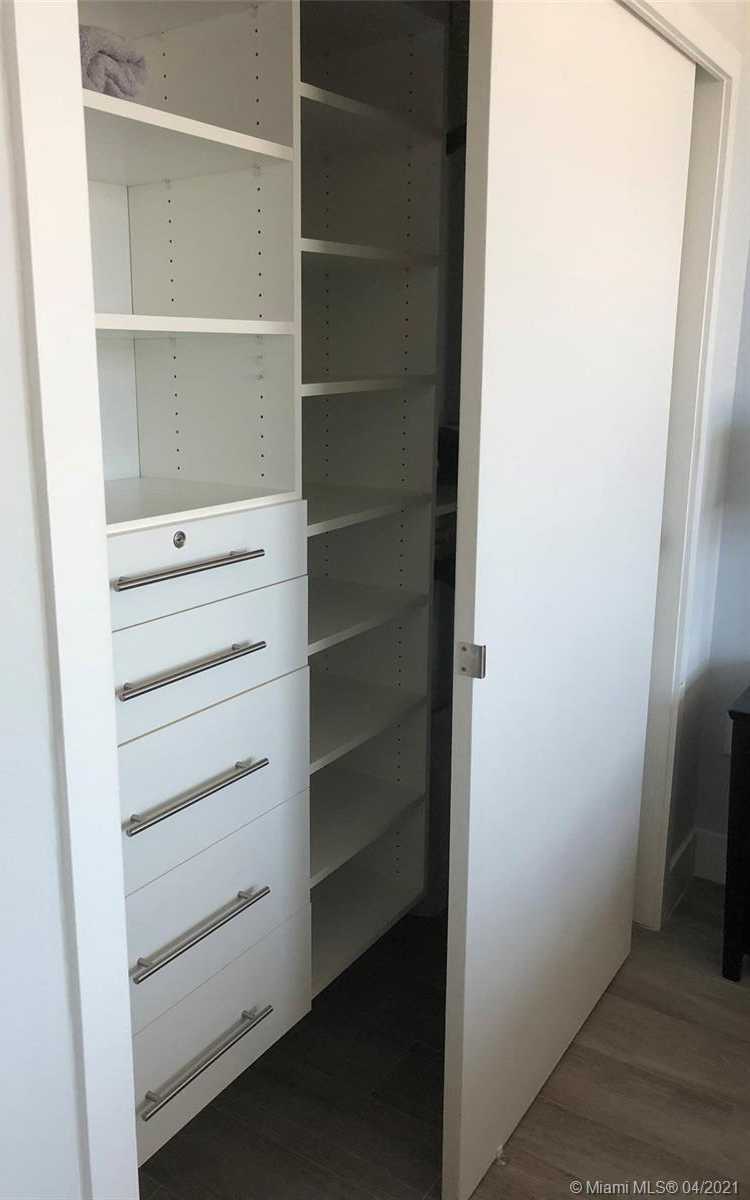 Small Image of 90 ALTON RD #1507, Miami Beach Number 11