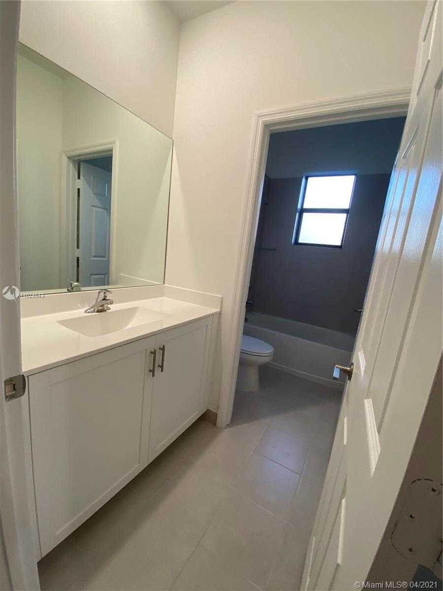 Small Image of 1644 SOUTH WEST 29TH ST #1644, Fort Lauderdale Number 15