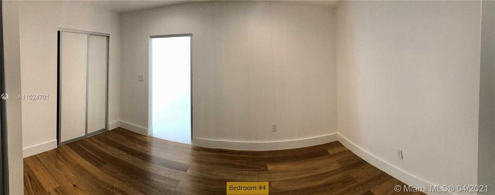 Small Image of 6675 RIVIERA DR, Coral Gables Number 28