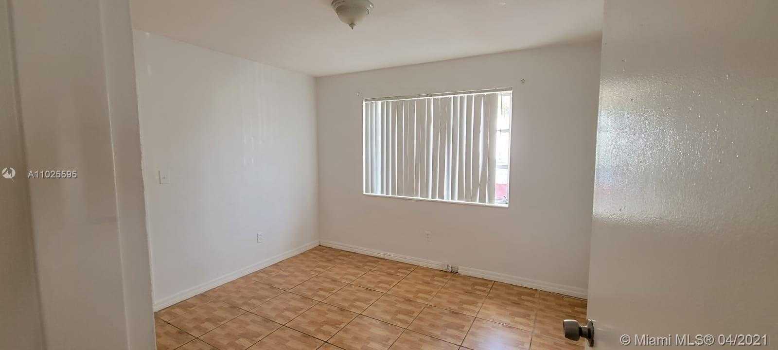 Small Image of 16041 NORTH EAST 19TH CT #1, North Miami Beach Number 4