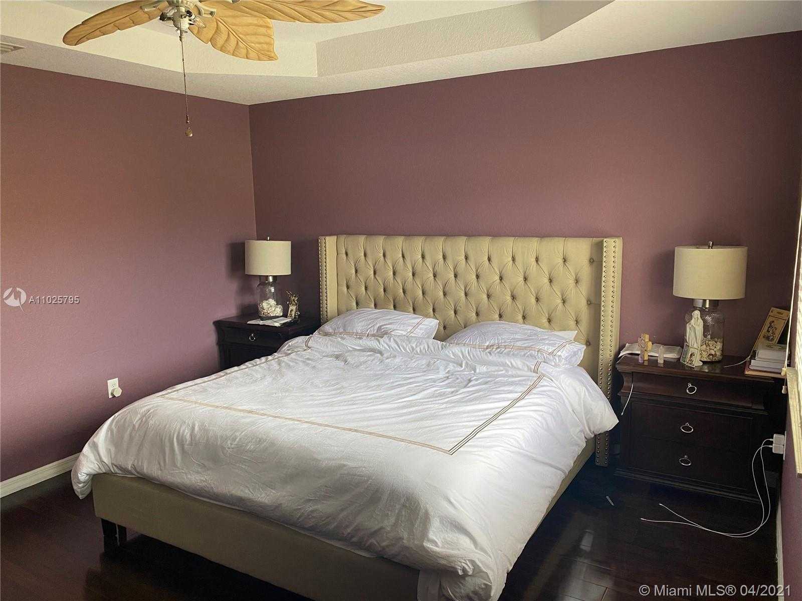 Small Image of 9054 SOUTH WEST 17TH CT, Miramar Number 15