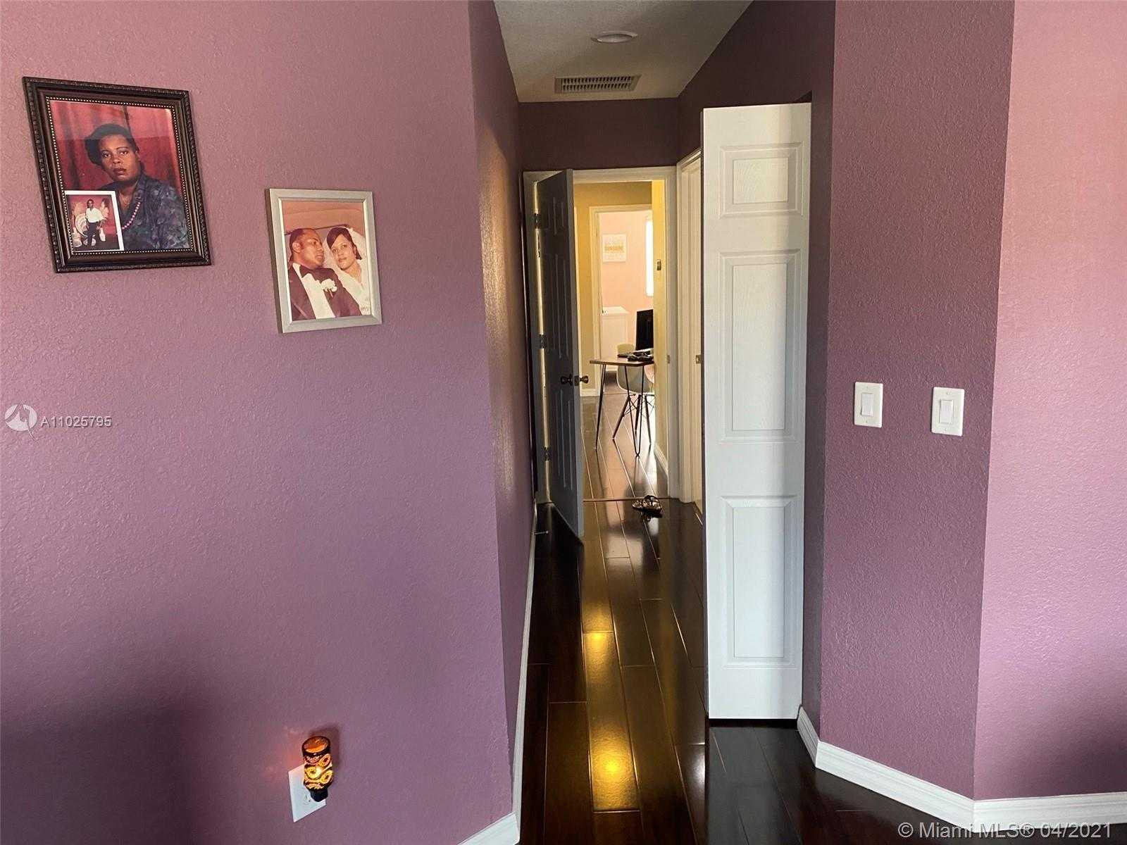 Small Image of 9054 SOUTH WEST 17TH CT, Miramar Number 18
