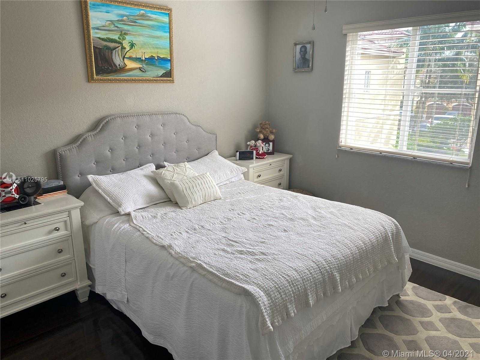 Small Image of 9054 SOUTH WEST 17TH CT, Miramar Number 22