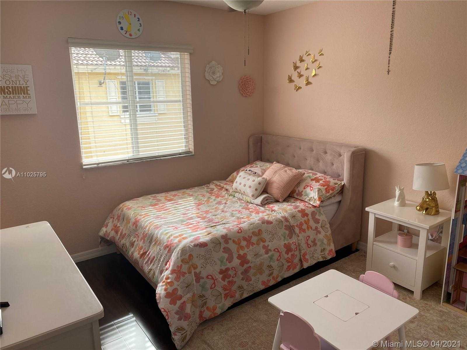 Small Image of 9054 SOUTH WEST 17TH CT, Miramar Number 24