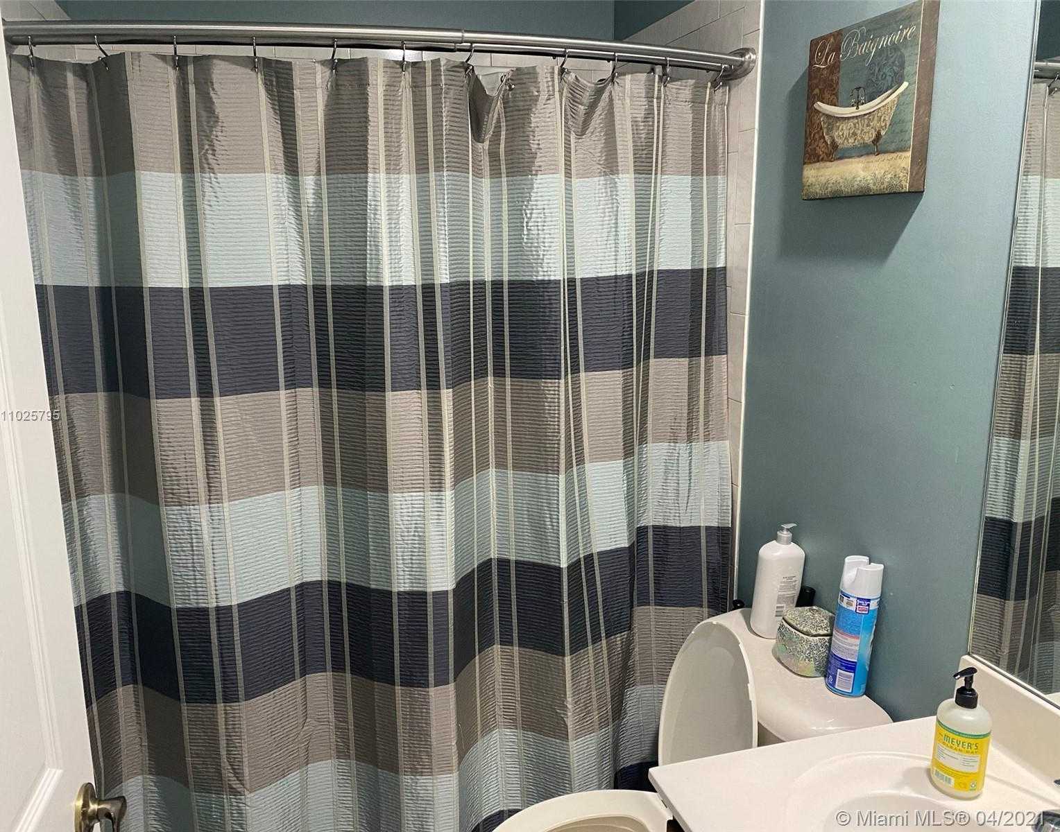 Small Image of 9054 SOUTH WEST 17TH CT, Miramar Number 31