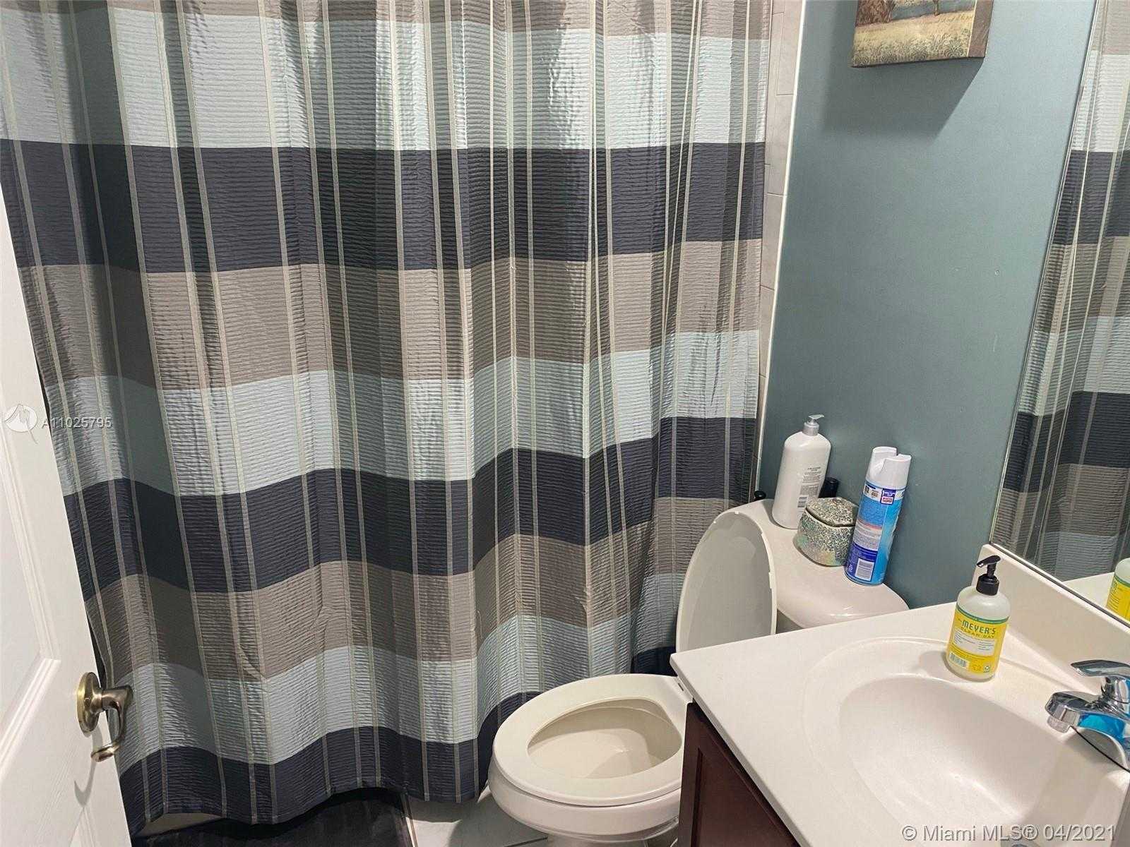 Small Image of 9054 SOUTH WEST 17TH CT, Miramar Number 32