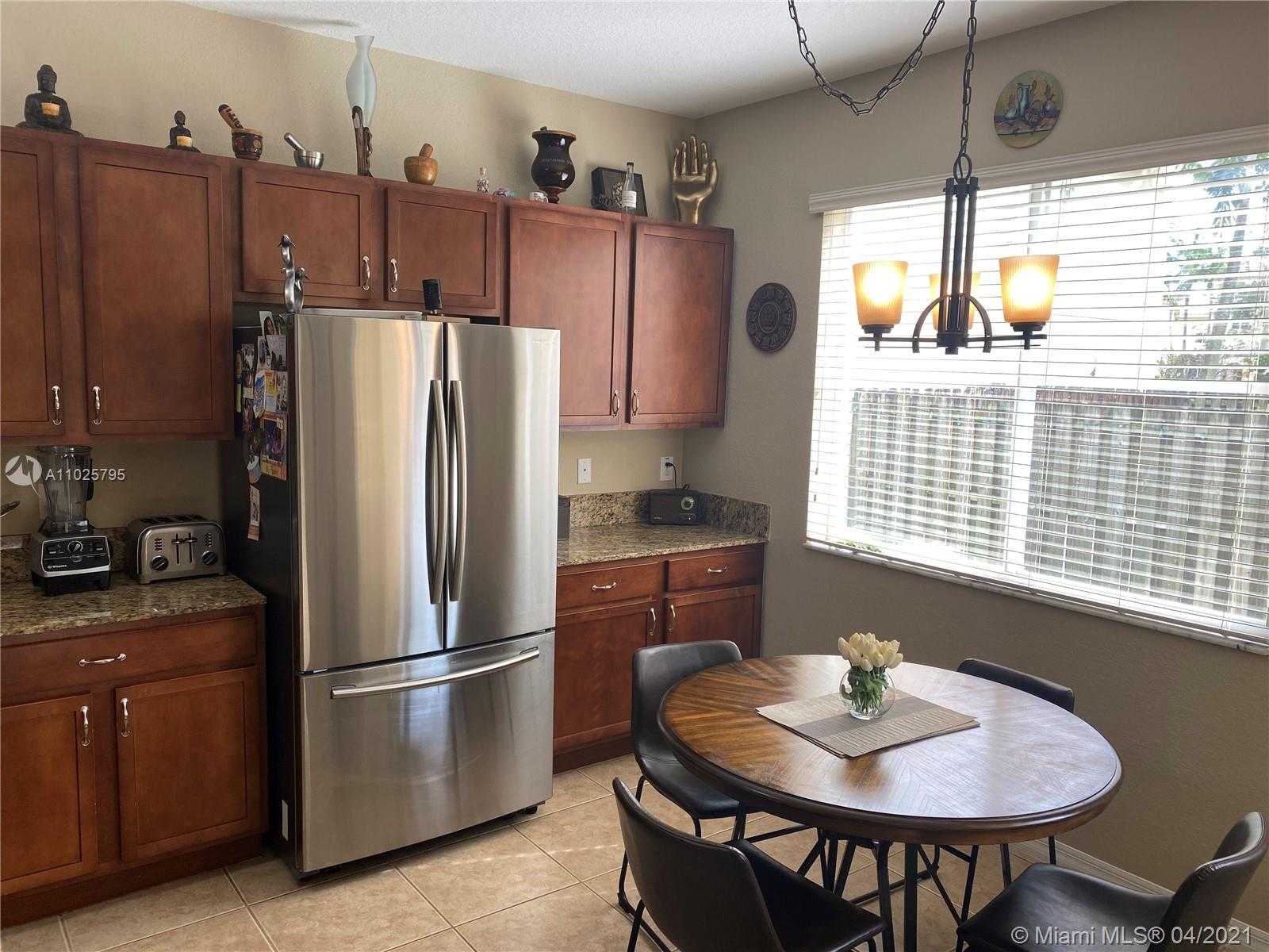 Small Image of 9054 SOUTH WEST 17TH CT, Miramar Number 6