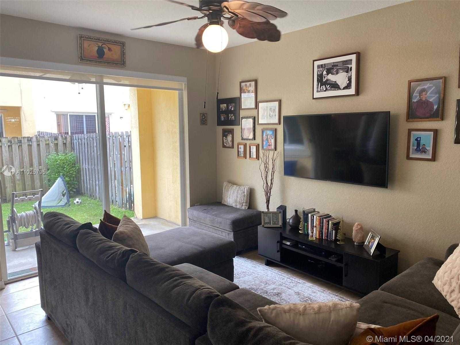 Small Image of 9054 SOUTH WEST 17TH CT, Miramar Number 7