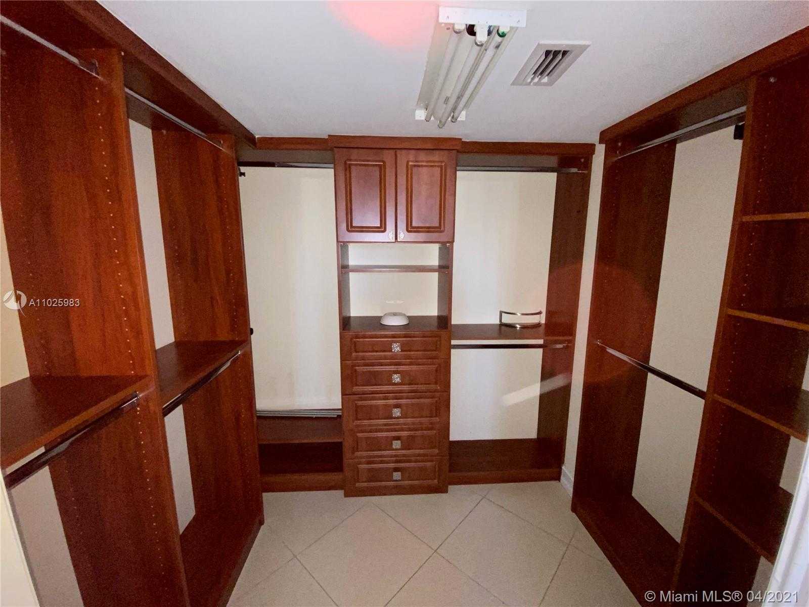 Small Image of 290 174TH ST #1910, Sunny Isles Beach Number 8