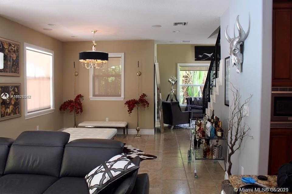 Small Image of 5820 SOUTH WEST 34 ST, Miami Number 13