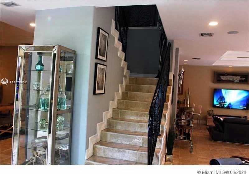 Small Image of 5820 SOUTH WEST 34 ST, Miami Number 23