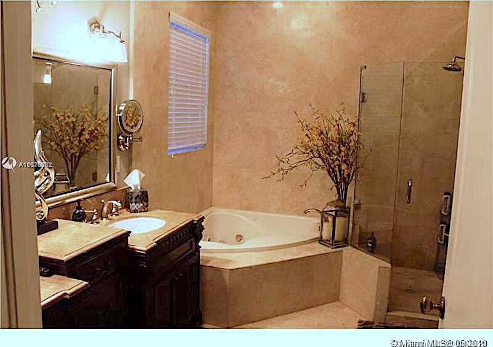 Small Image of 5820 SOUTH WEST 34 ST, Miami Number 35