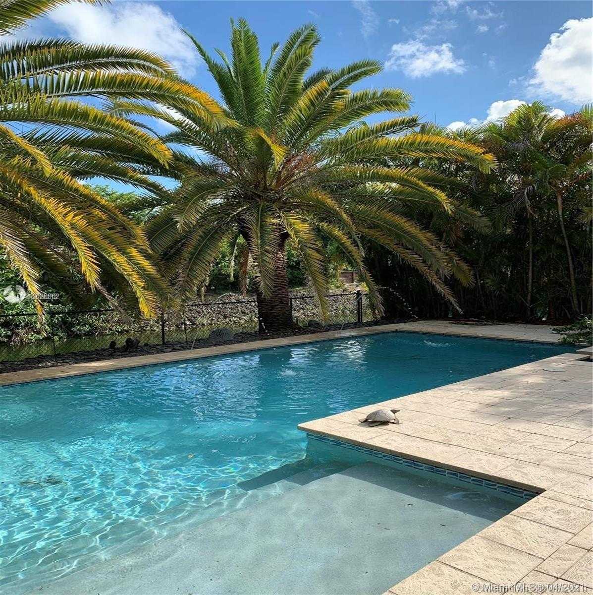Small Image of 5820 SOUTH WEST 34 ST, Miami Number 40