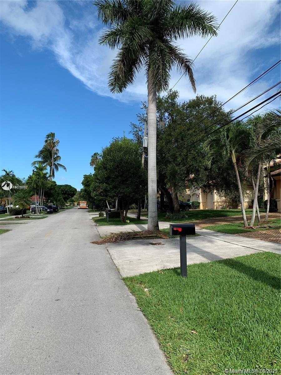 Small Image of 5820 SOUTH WEST 34 ST, Miami Number 81