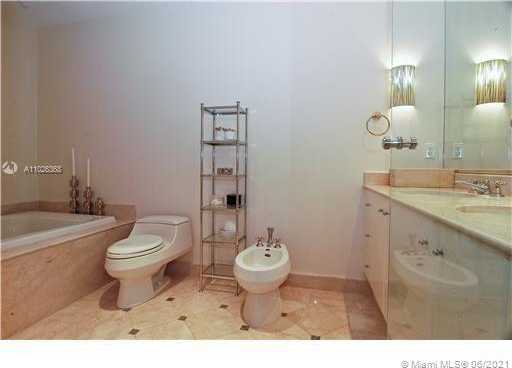 Small Image of 100 South Pointe Dr, Miami Beach, FL 33139, USA Number 11