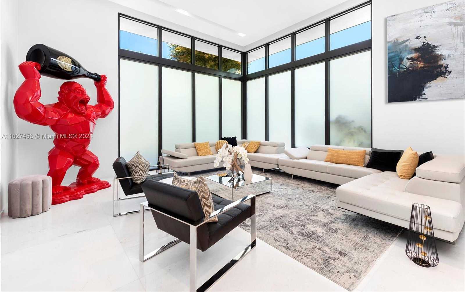 Small Image of 2140 SOUTH MIAMI AVE, Miami Number 10