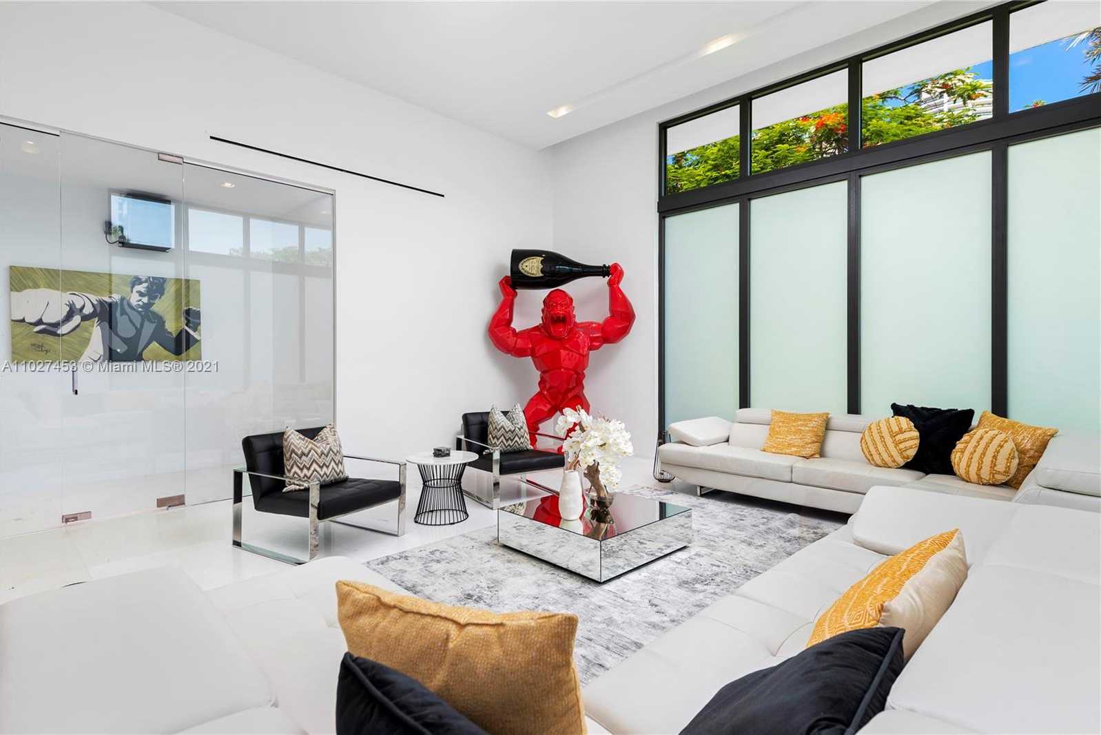 Small Image of 2140 SOUTH MIAMI AVE, Miami Number 11