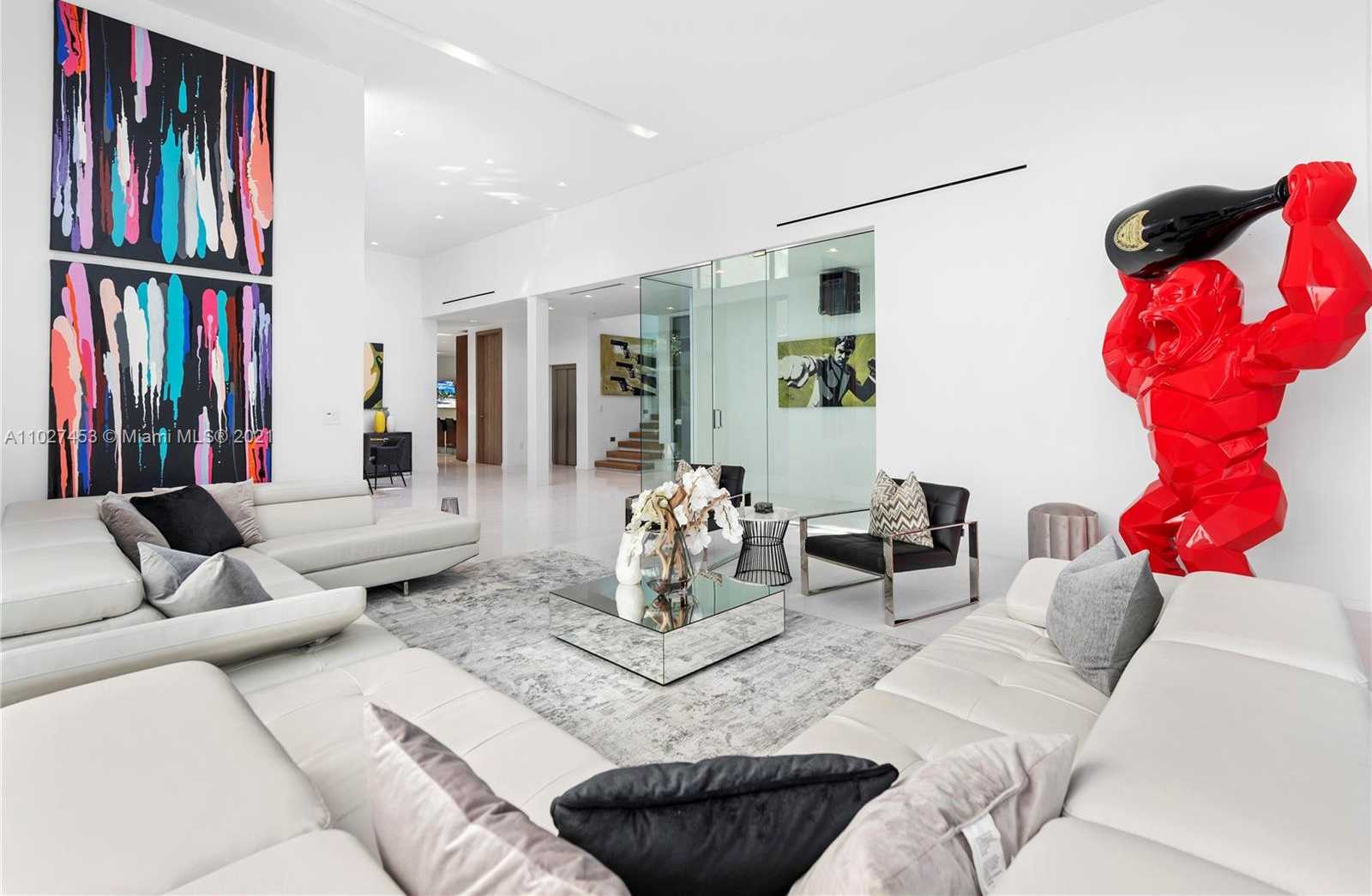 Small Image of 2140 SOUTH MIAMI AVE, Miami Number 12