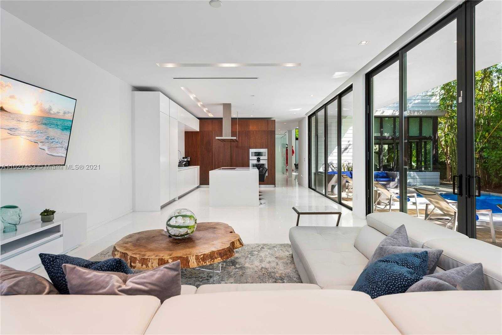 Small Image of 2140 SOUTH MIAMI AVE, Miami Number 16