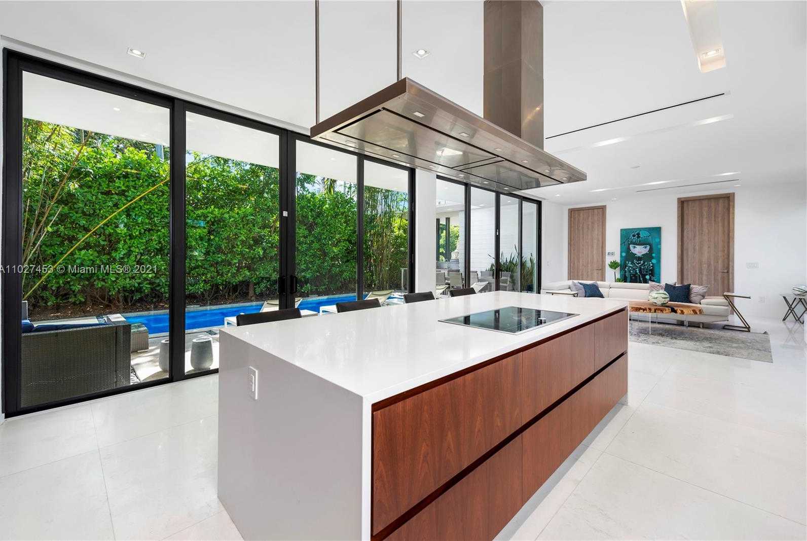 Small Image of 2140 SOUTH MIAMI AVE, Miami Number 17