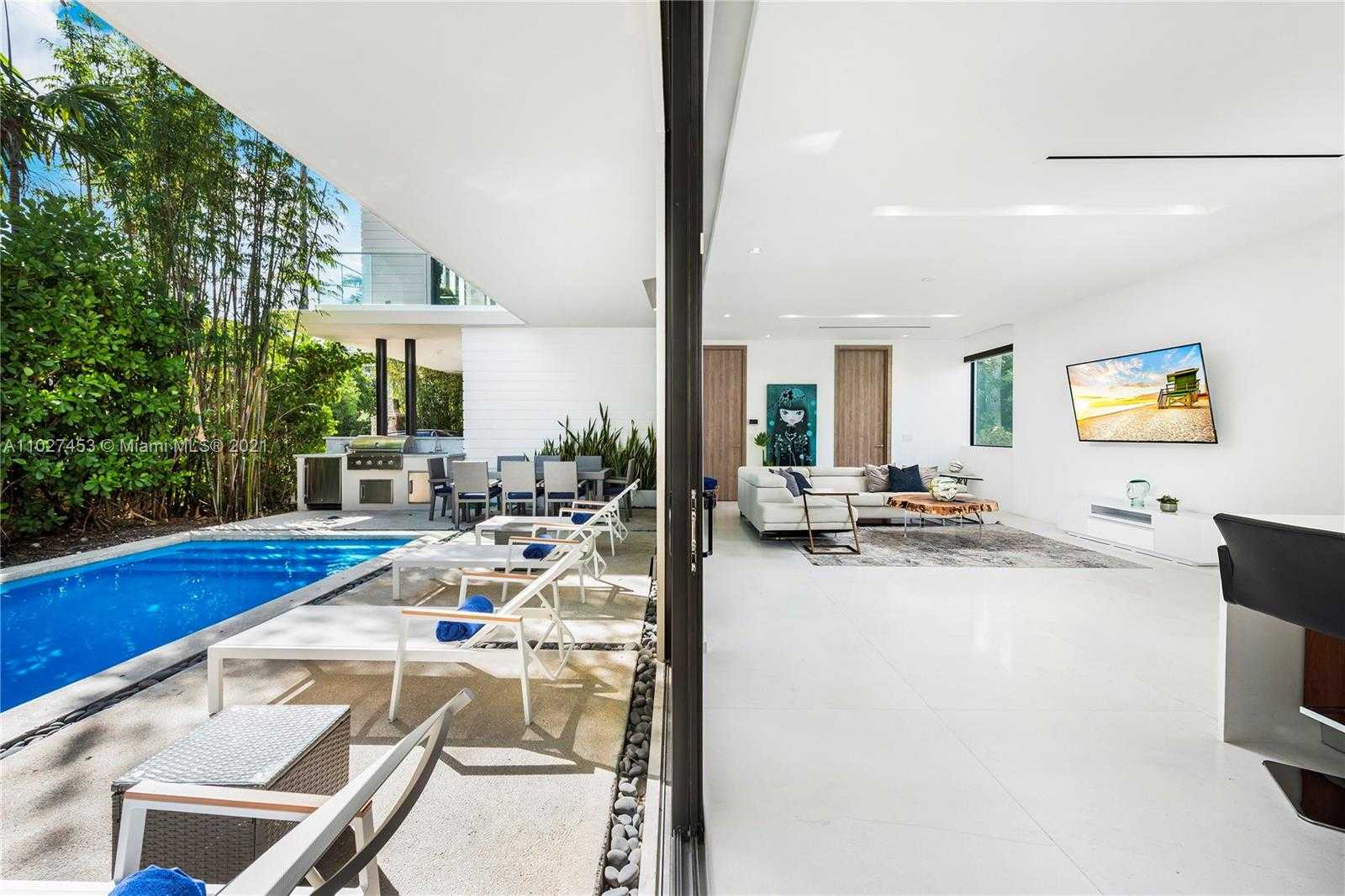 Small Image of 2140 SOUTH MIAMI AVE, Miami Number 19