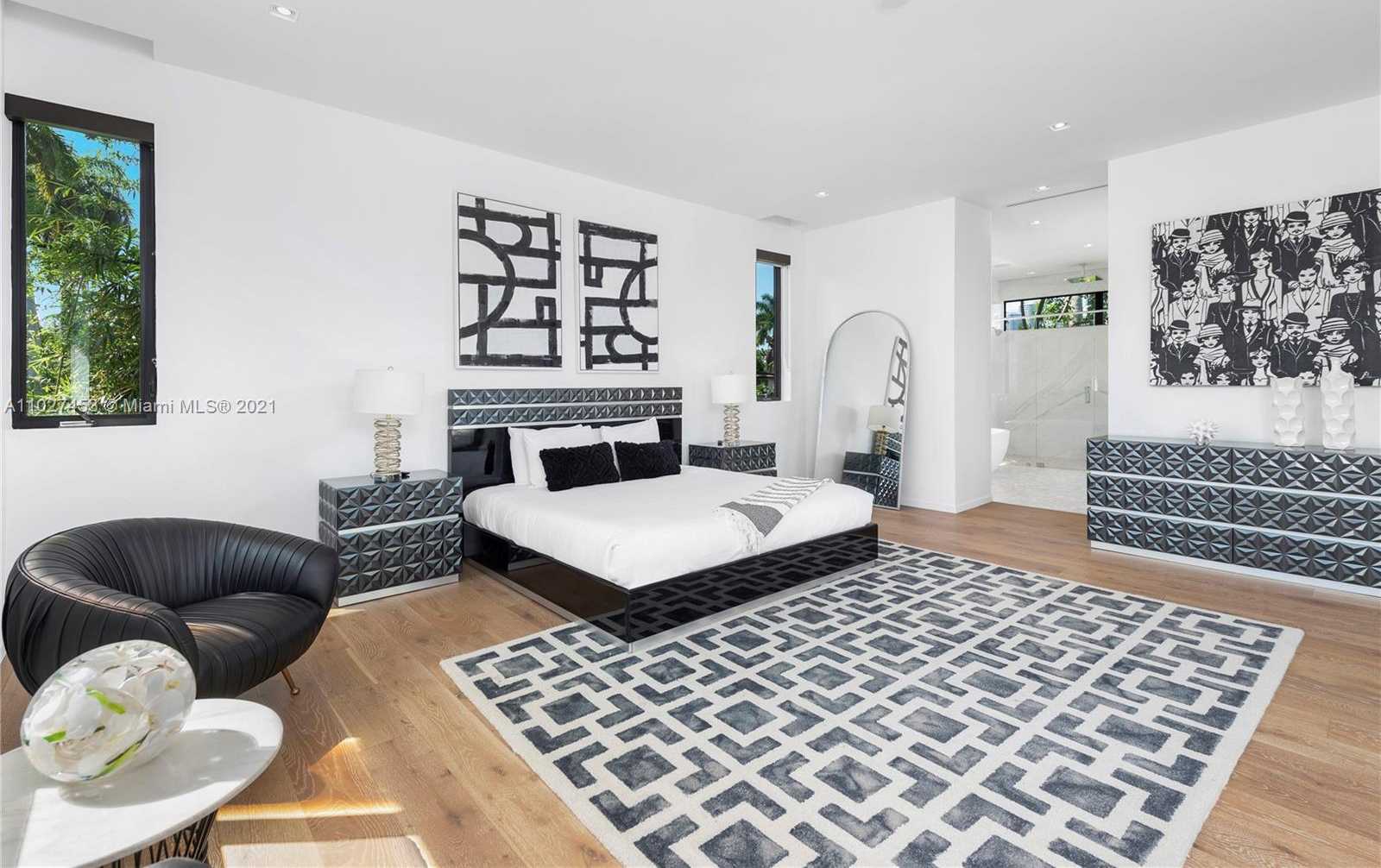 Small Image of 2140 SOUTH MIAMI AVE, Miami Number 25