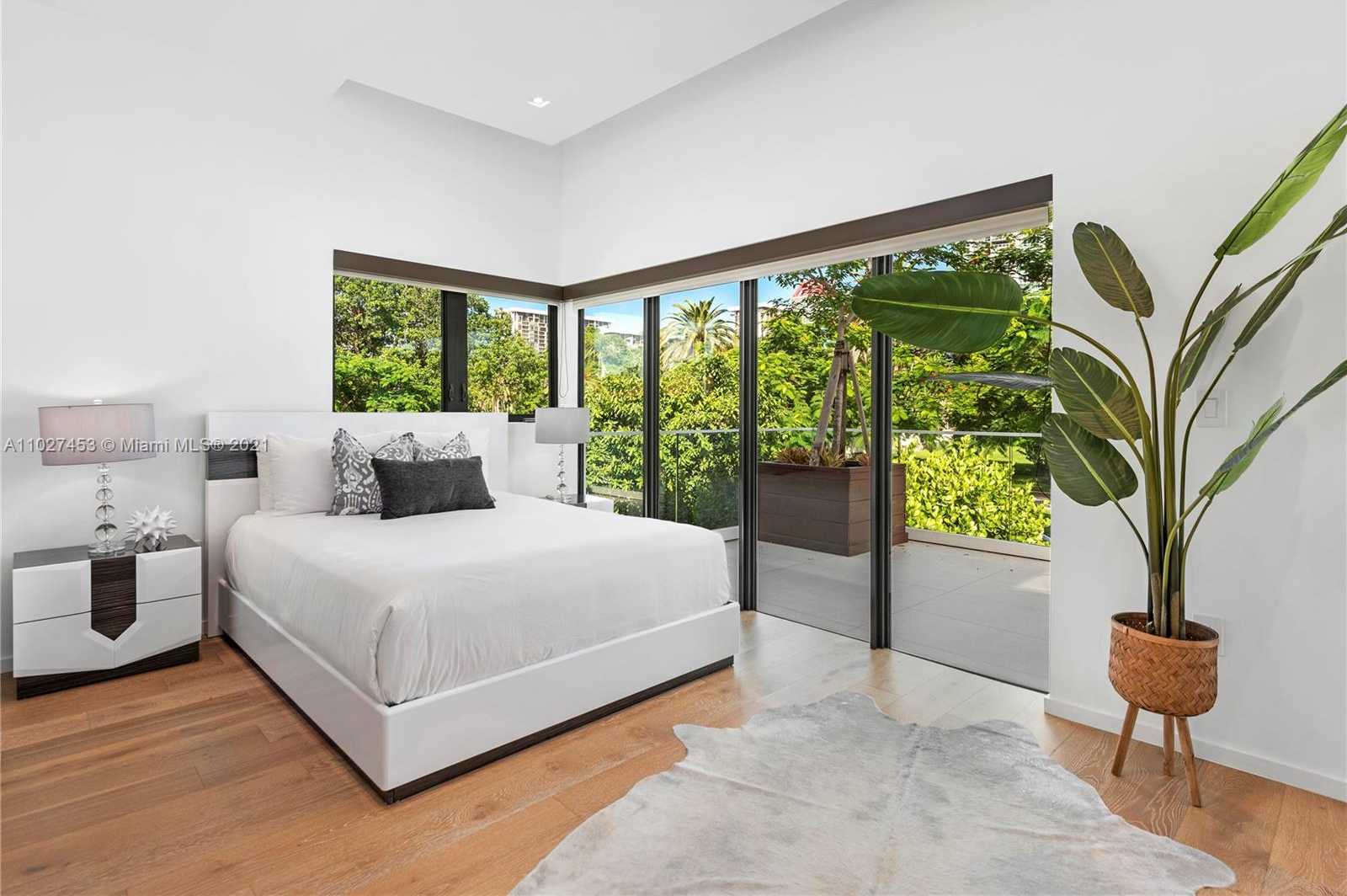 Small Image of 2140 SOUTH MIAMI AVE, Miami Number 30