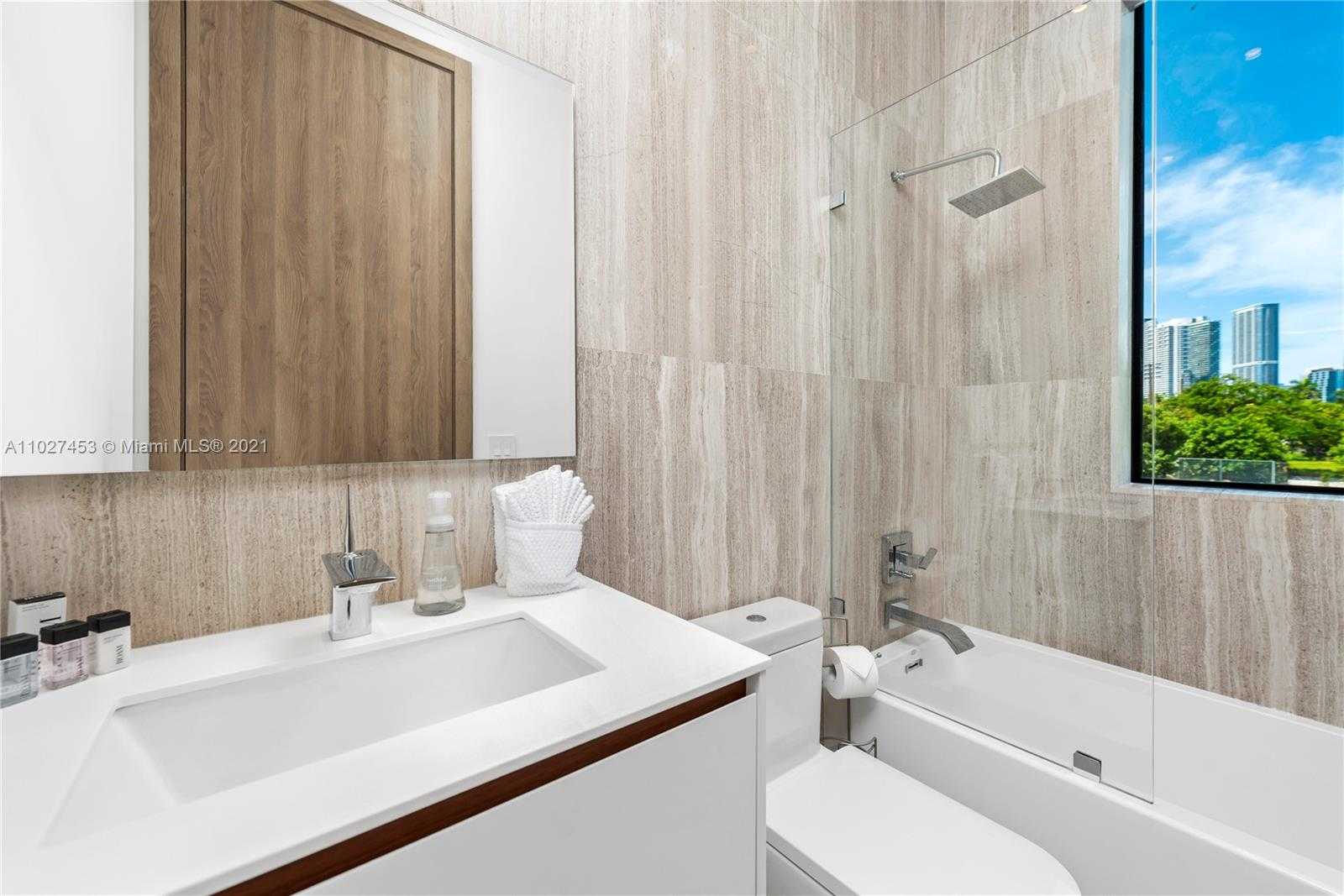 Small Image of 2140 SOUTH MIAMI AVE, Miami Number 33