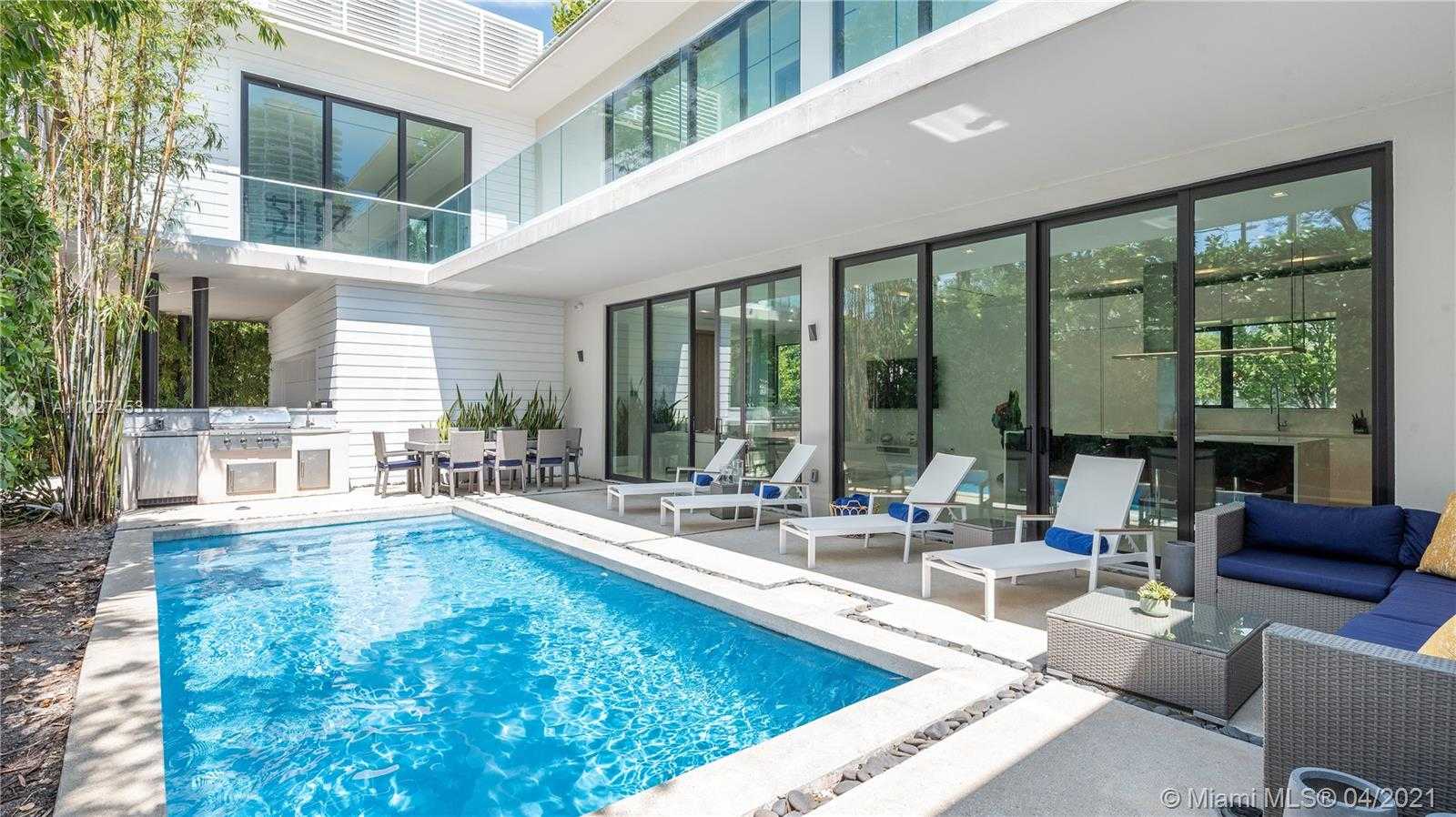 Small Image of 2140 SOUTH MIAMI AVE, Miami Number 42