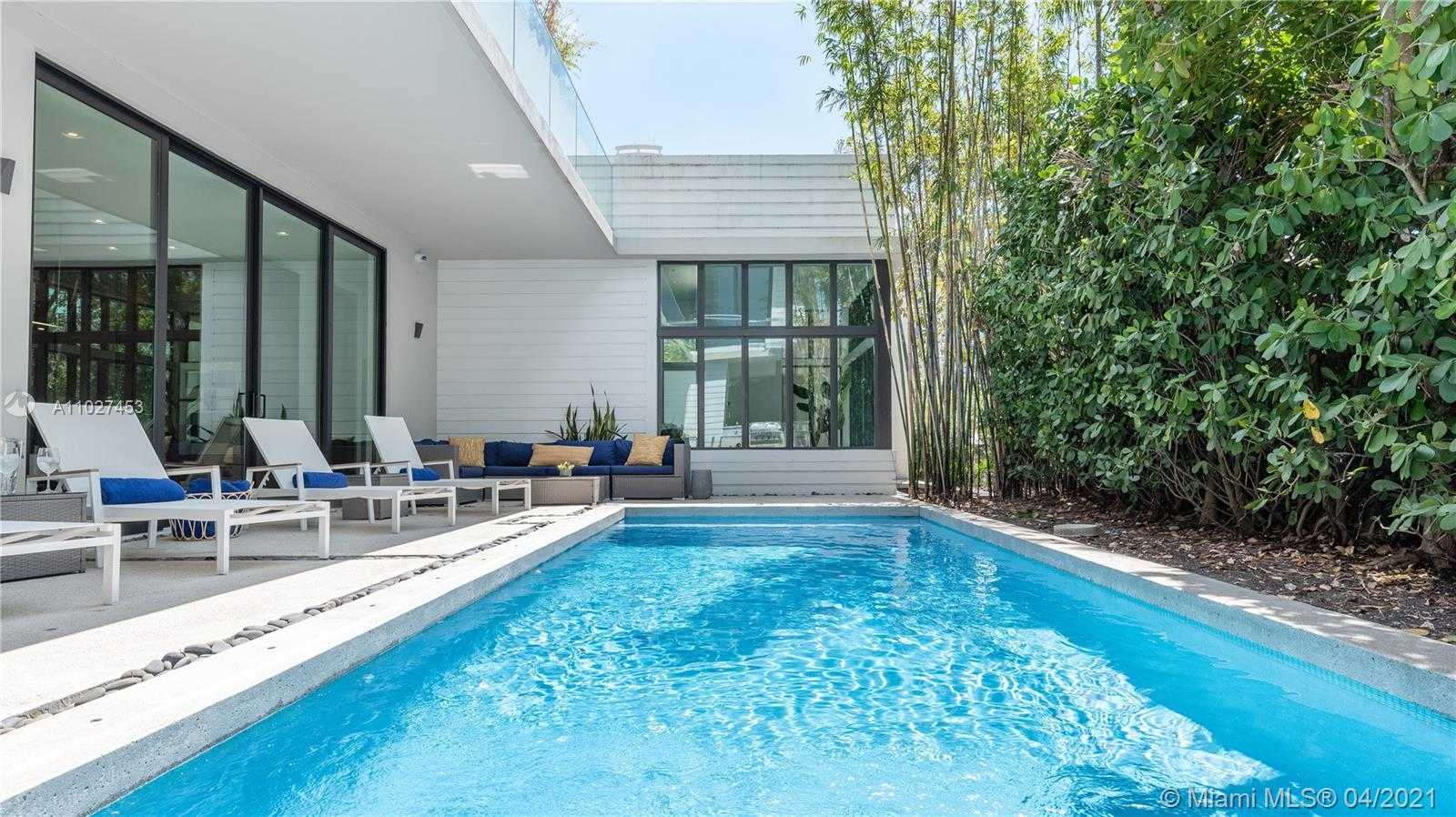 Small Image of 2140 SOUTH MIAMI AVE, Miami Number 47