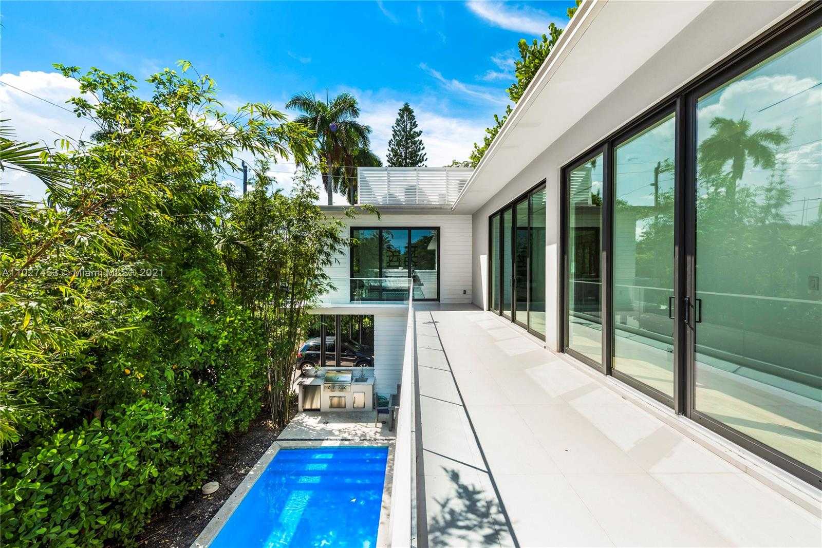 Small Image of 2140 SOUTH MIAMI AVE, Miami Number 6
