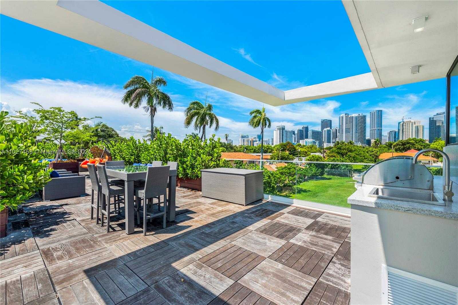 Small Image of 2140 SOUTH MIAMI AVE, Miami Number 7