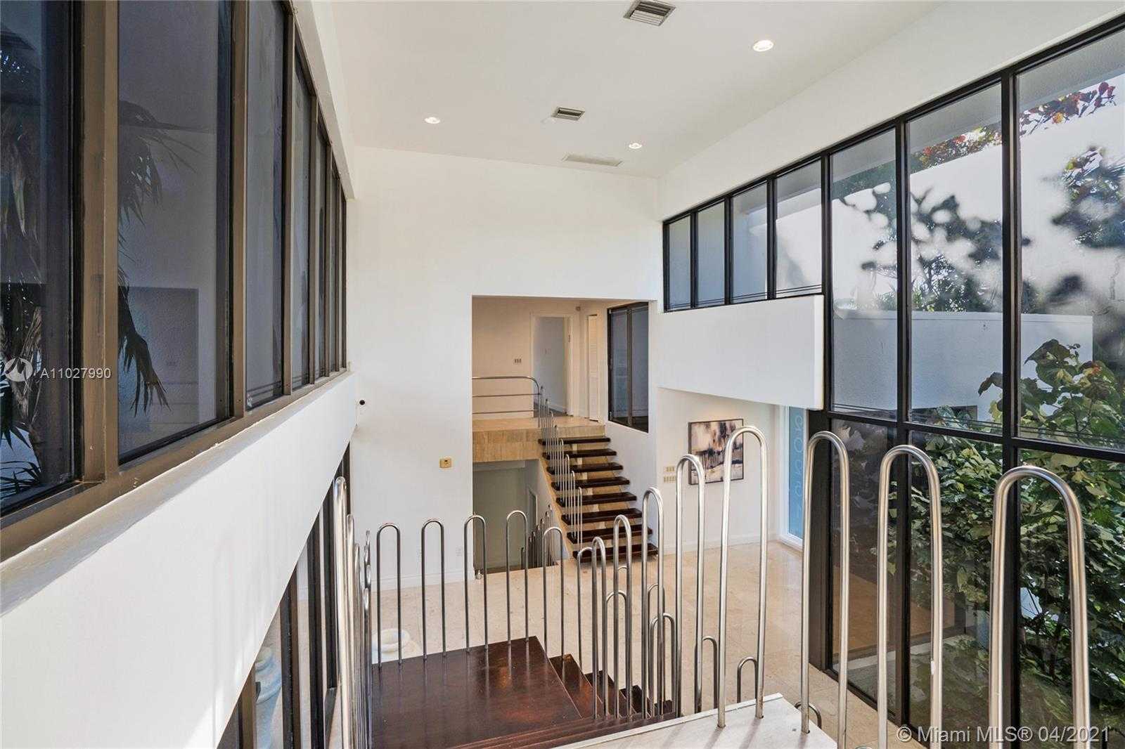 Small Image of 20251 NORTH EAST 25TH AVE, Miami Number 16