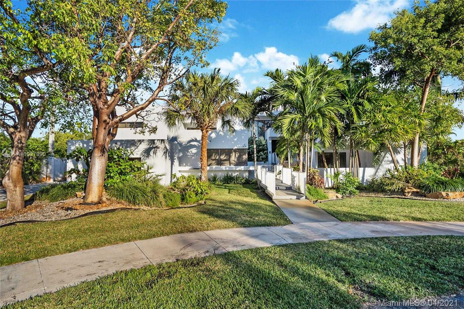 Small Image of 20251 NORTH EAST 25TH AVE, Miami Number 2