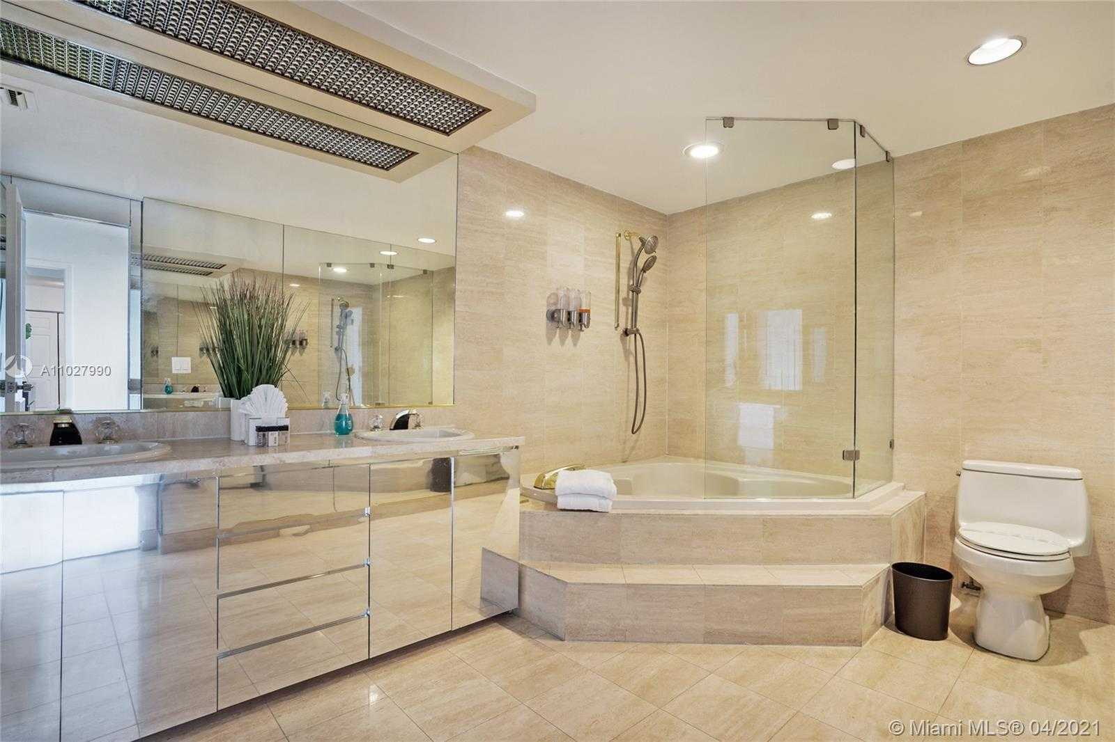 Small Image of 20251 NORTH EAST 25TH AVE, Miami Number 22
