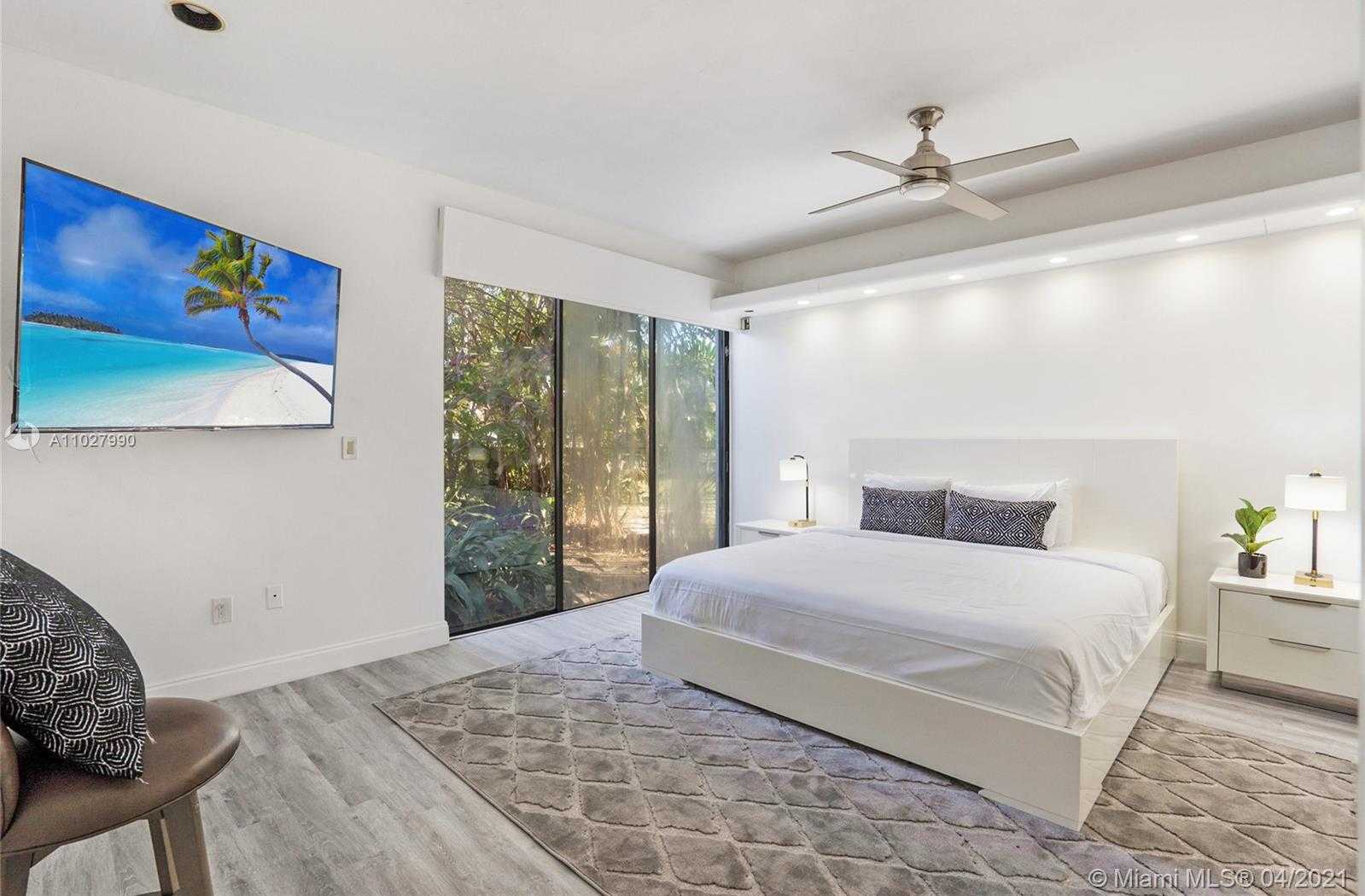 Small Image of 20251 NORTH EAST 25TH AVE, Miami Number 23