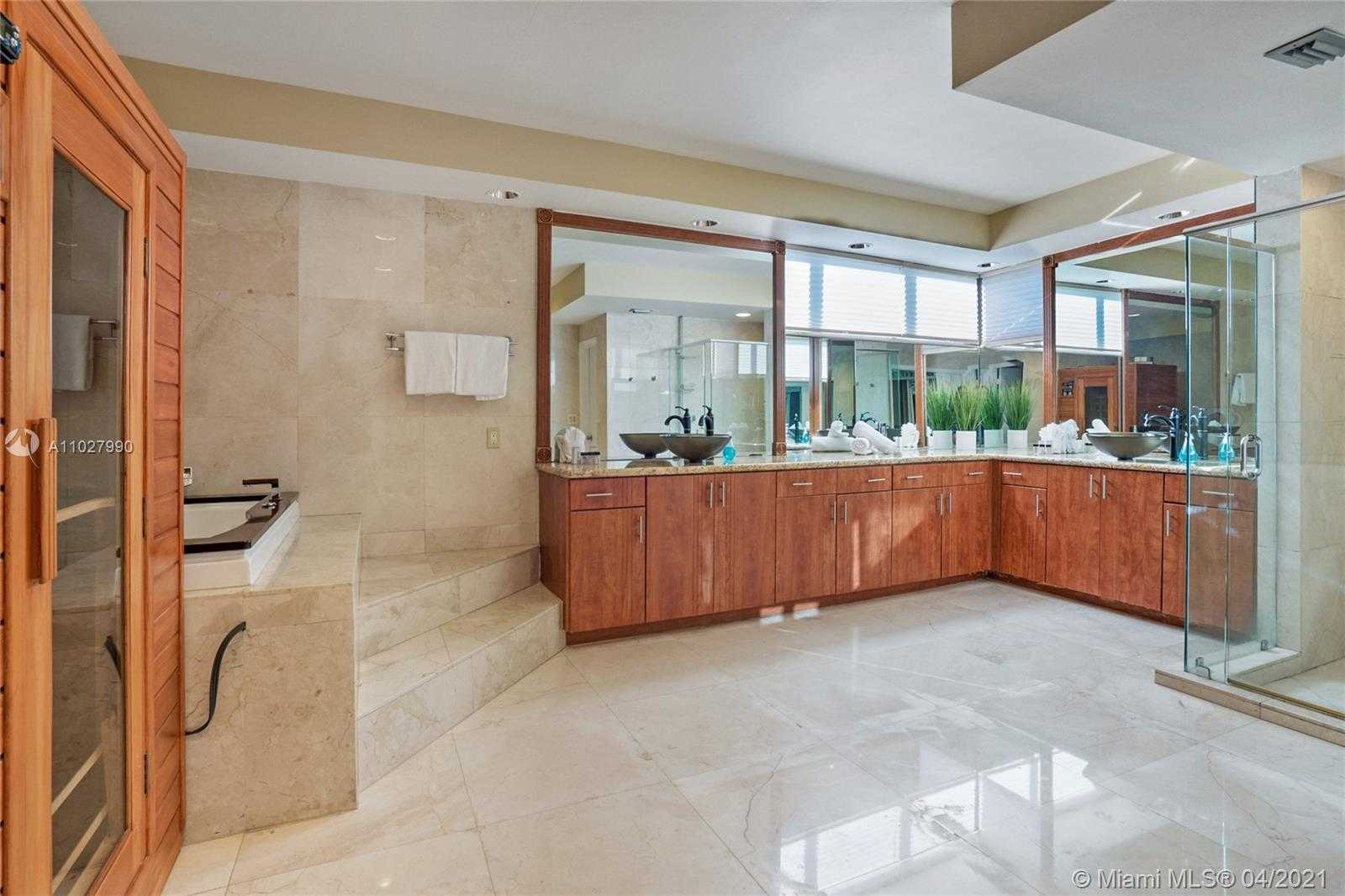 Small Image of 20251 NORTH EAST 25TH AVE, Miami Number 24