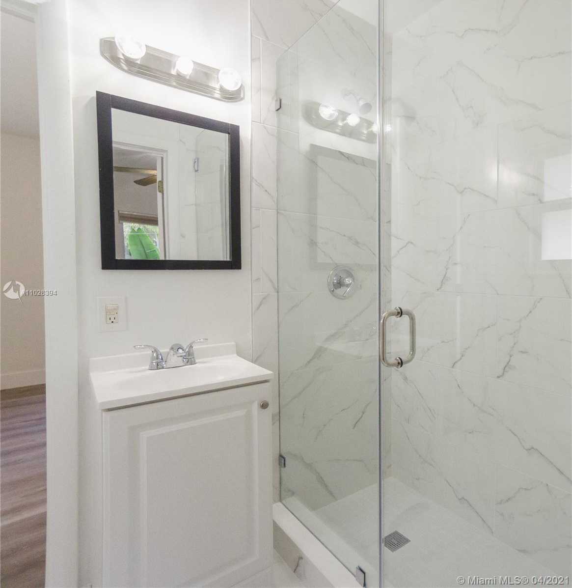 Small Image of 8934 HARDING AVE, Surfside Number 20