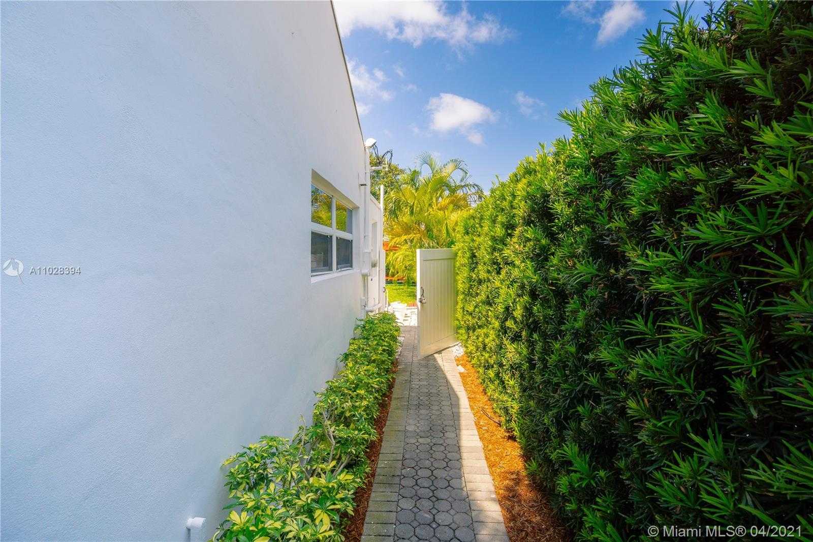 Small Image of 8934 HARDING AVE, Surfside Number 27